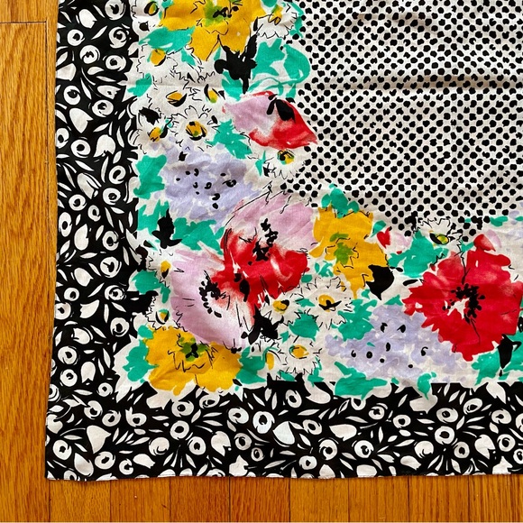 Vintage 1960’s Avon Square Scarf Made In Italy Floral Black White Red Yellow - Picture 4 of 8